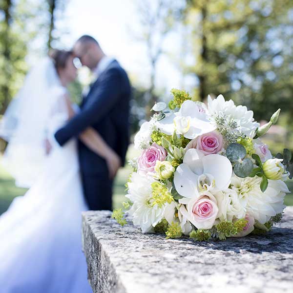 Bar à fleurs Montalieu - Bouquet de mariée blanc