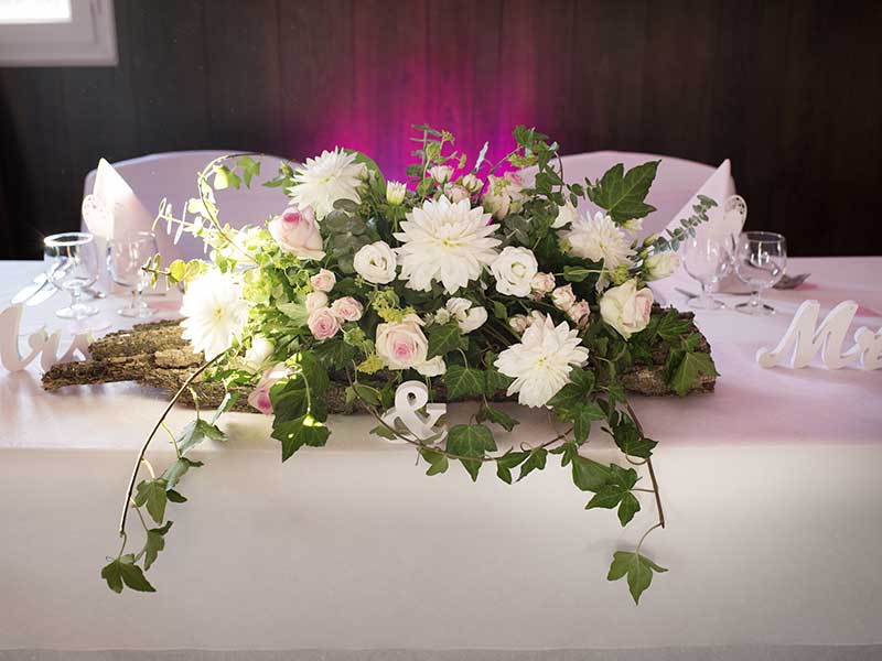 Bar à fleurs Montalieu - composition mariage romantique