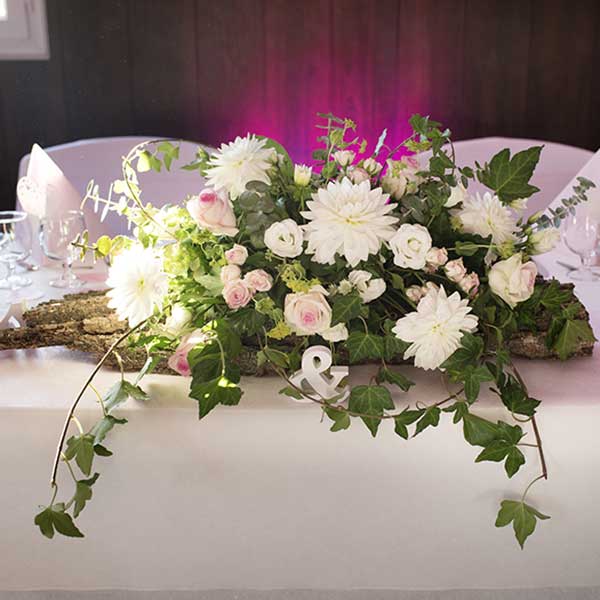 Bar à fleurs Montalieu - composition mariage romantique